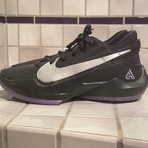 Nike air zoom freak 2 basketball shoes